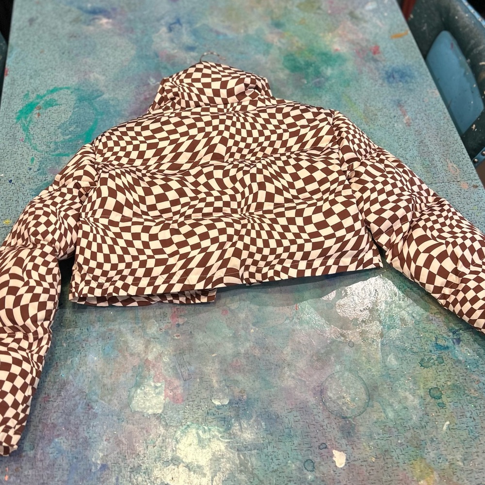 Cropped Rave Puffer - Picture 3 of 8